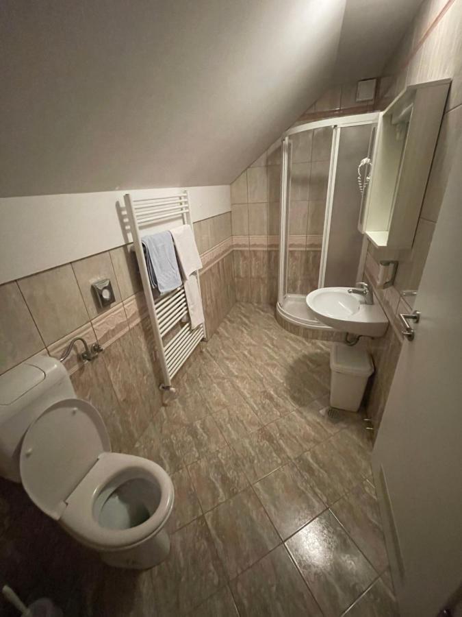 Gostisce Senica Hotel Senovo Bagian luar foto