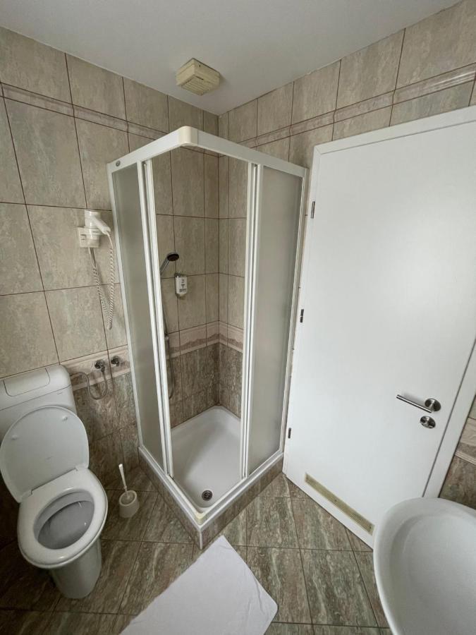 Gostisce Senica Hotel Senovo Bagian luar foto